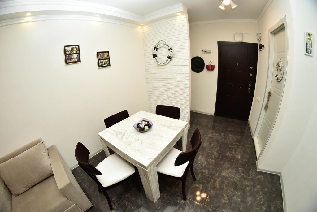 Stars Apartment Batumi Eksteriør billede