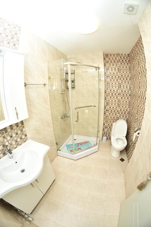 Stars Apartment Batumi Eksteriør billede
